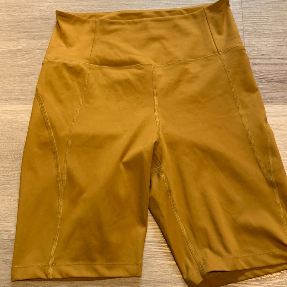 Girlfriend Collective - High Waist Bine Shorts - M